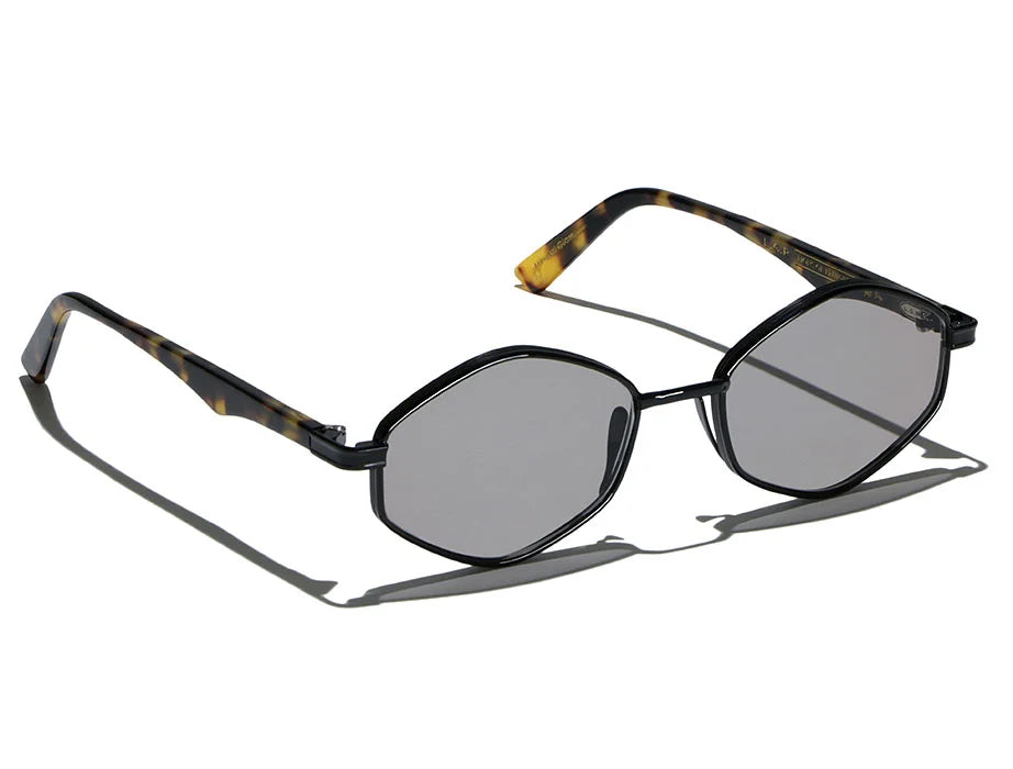 Tigray | Lions of Ethiopia Black (Havana Tartarugato 23 // Light Grey Photochromic Base 2)