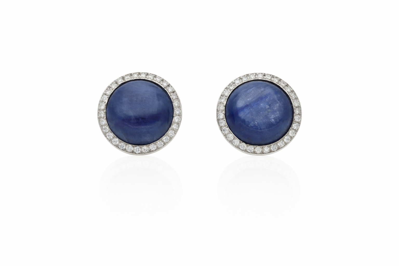 Round sixty diamonds with kyanite