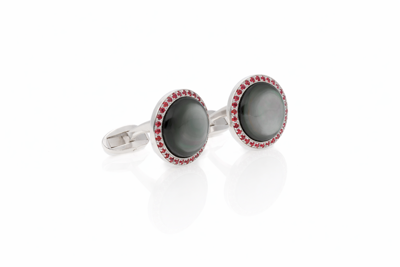 Round sixty ruby with grey mother of pearl
